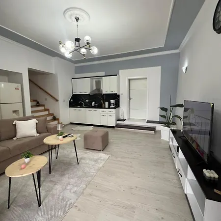 Himalayas Gjirokaster