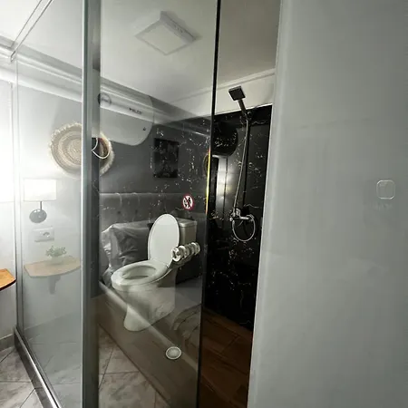 Himalayas Pensjonat Gjirokastra