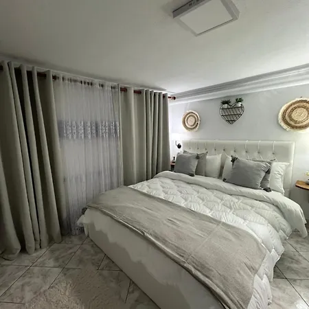 Himalayas Guest house *