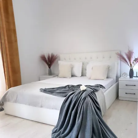 Himalayas Pensjonat Gjirokastra